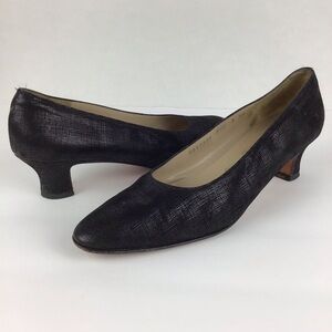 Salvatore Ferragamo Black Texture Leather Pump | 9